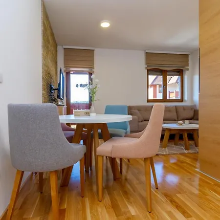 Apartment Nirvana 06 *