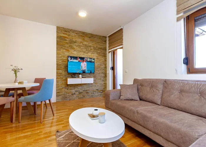 Nirvana 06 Daire Zlatibor